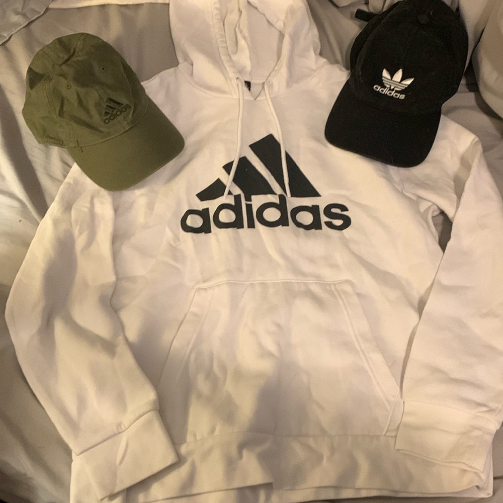 Adidas Bundle-Hoodie and 2 Ballcaps